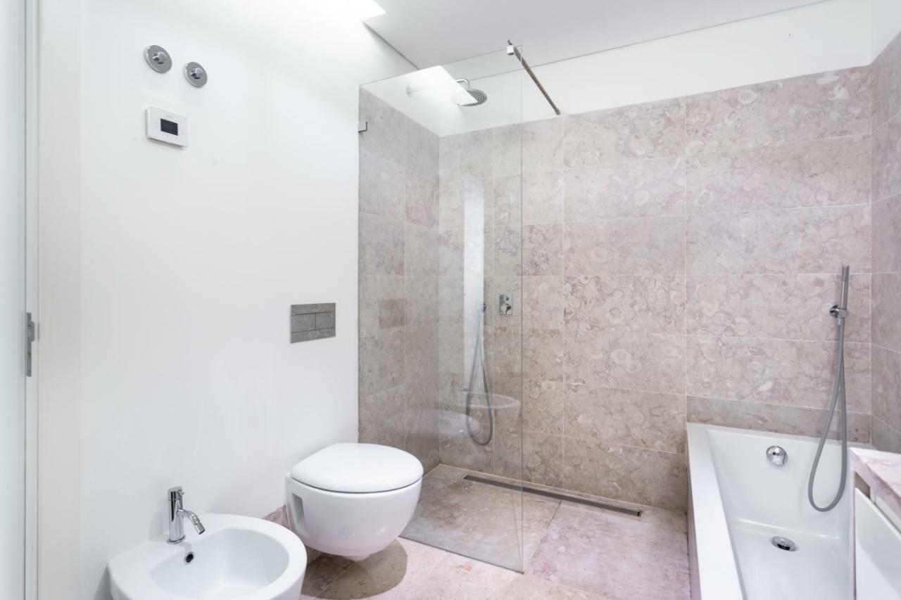 Altido Bright And Elegant 1Br Home With Workspace And Huge Terrace In Pena, Close By Viewpoint Lisboa Exterior foto